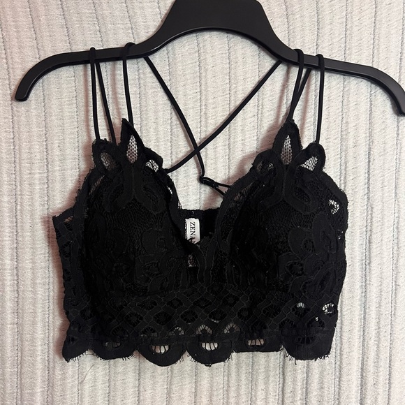 Zenana Outfitters Other - Zenana Outfitters Black Lace Bralette